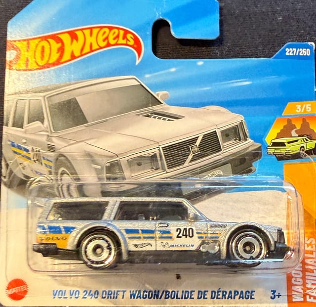 Volvo 240 Drift Wagon · HW Wagons Familiales 3/5 · Toy # JBB40