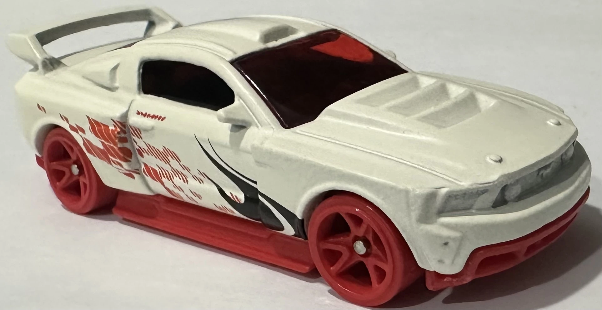 Custom '12 Ford Mustang