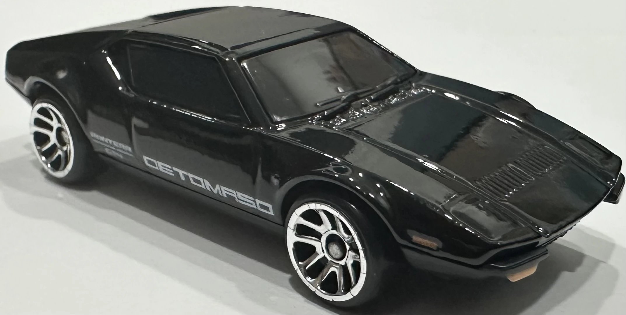 De Tomaso Pantera