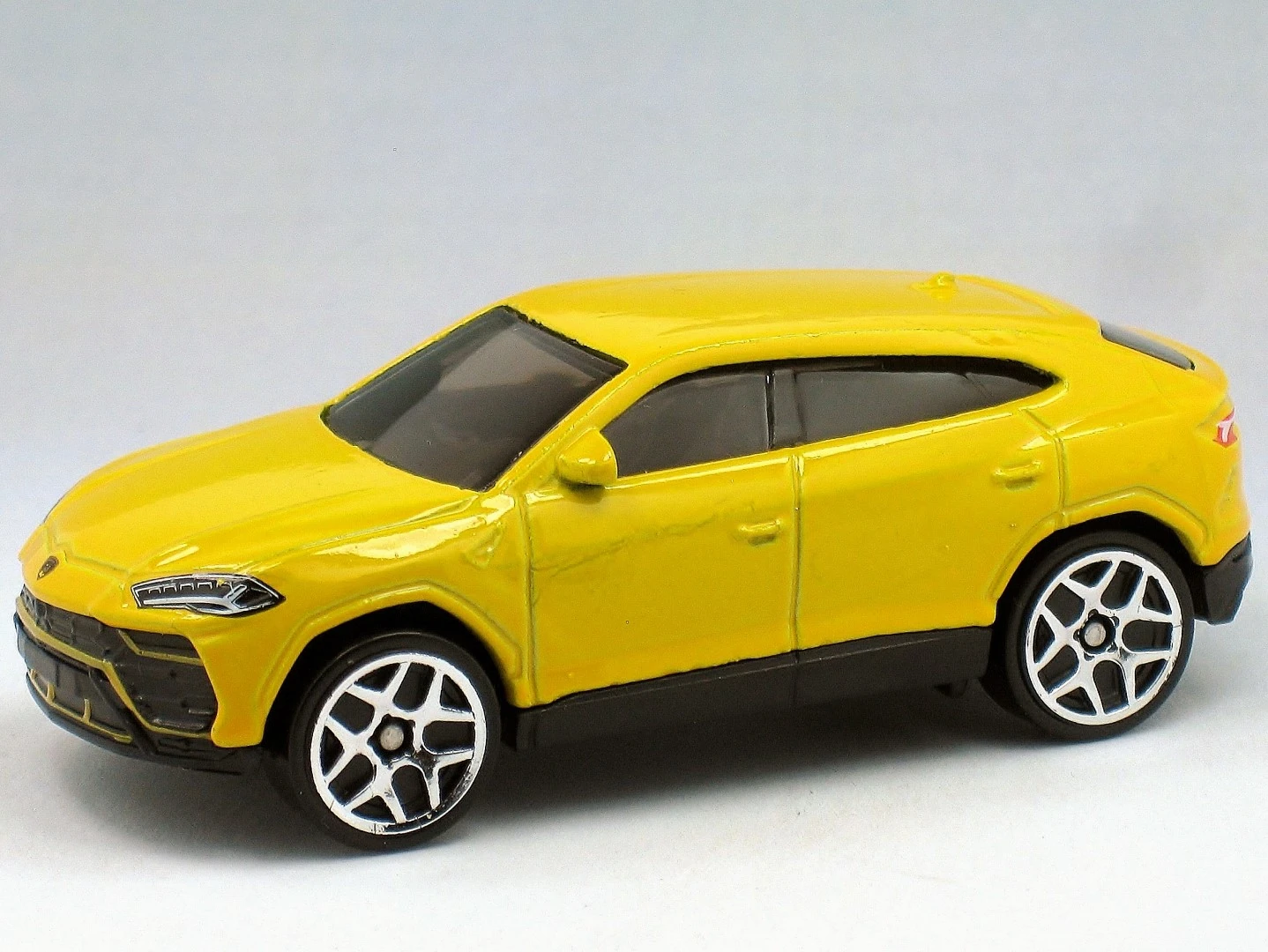 '17 Lamborghini Urus