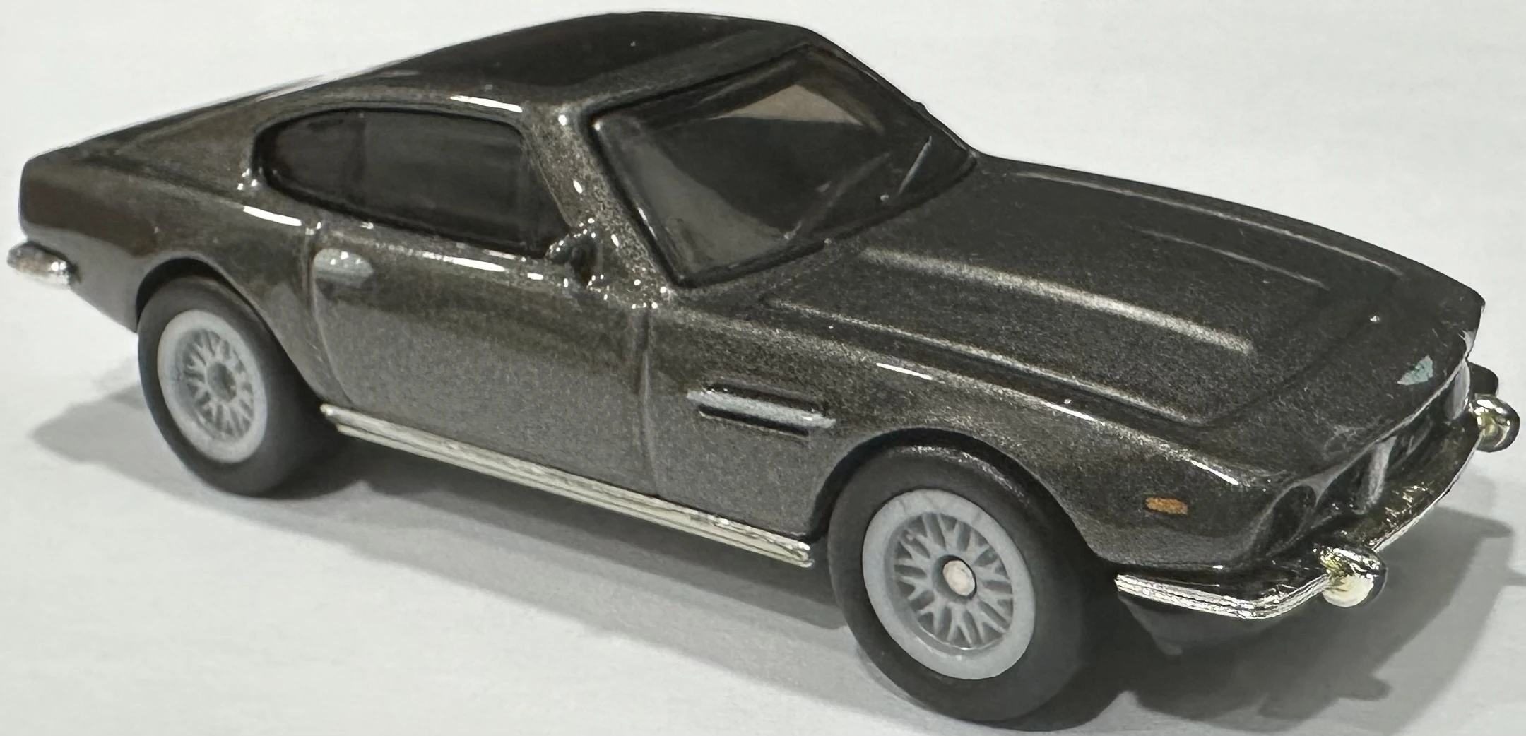 Aston Martin V8