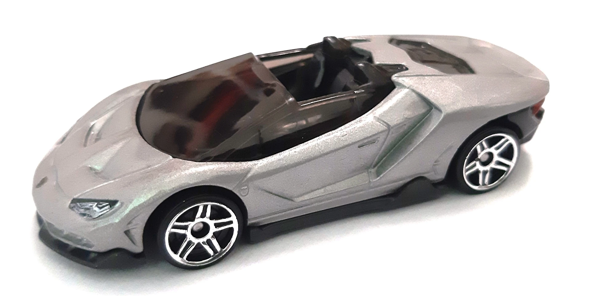 '16 Lamborghini Centenario Roadster