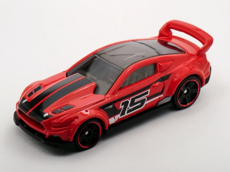 Custom '15 Ford Mustang