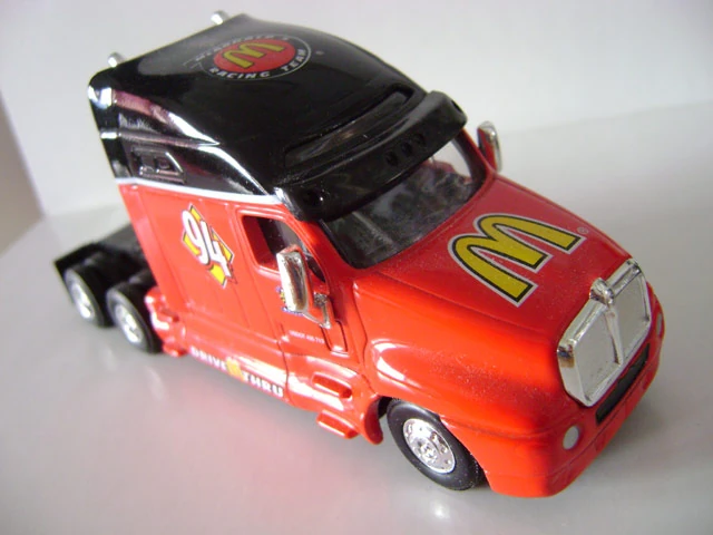 Kenworth T2000