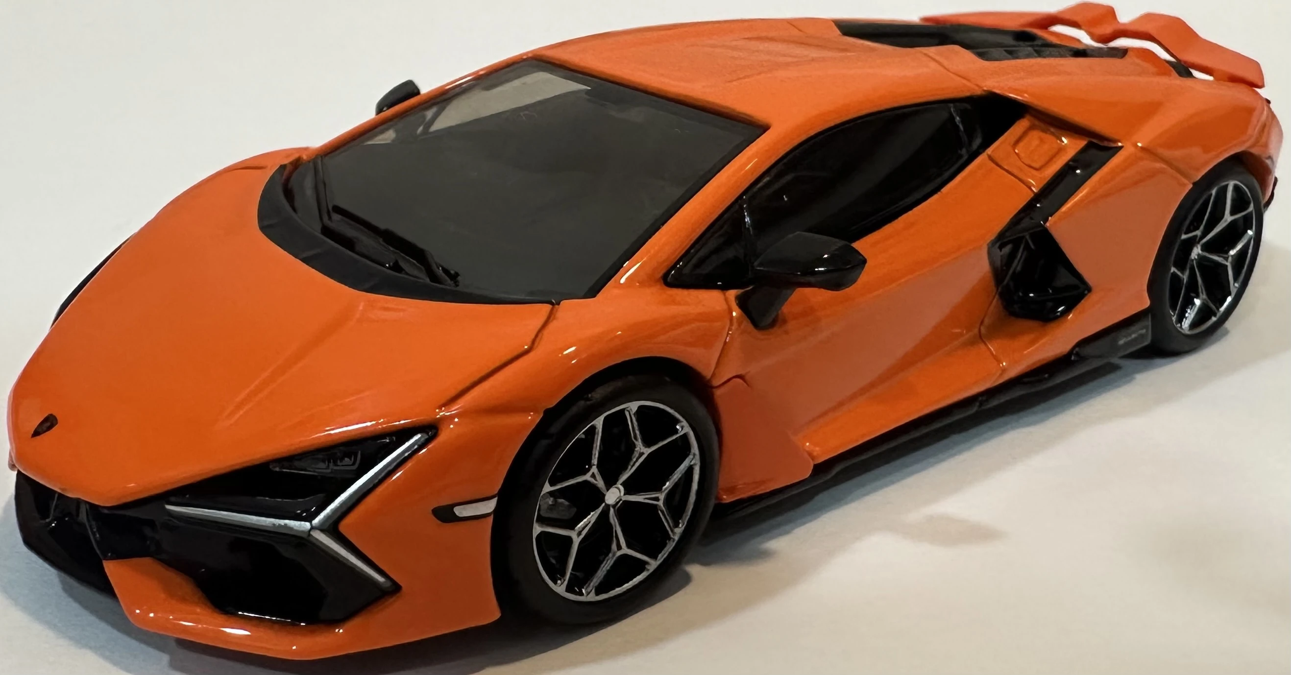 '23 Lamborghini Revuelto