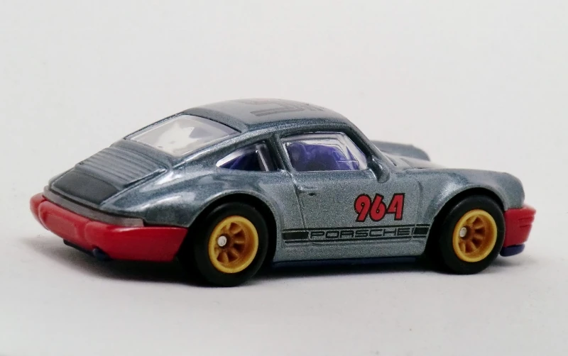 Porsche 964