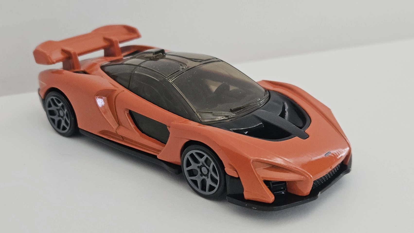 McLaren Senna